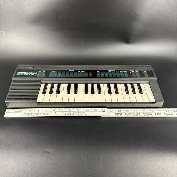 1987 Yamaha PortaSound PSS-130 VINTAGE Electronic Keyboard Japan Works - Picture 3 of 13